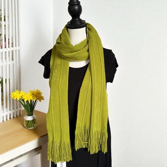 New With Tags marvelush by Lizden Soft Green Scarf - Picture 3 of 6